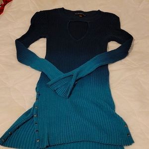 ROCK & REPUBLIC Ladies' Sweater Top...Ombre green with keyhole neckline. XS